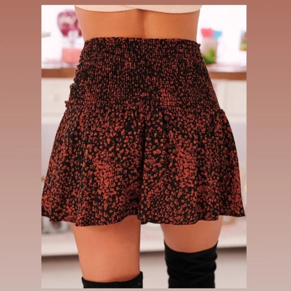 Floral skirt by Nanamacs size small - Picture 4 of 4